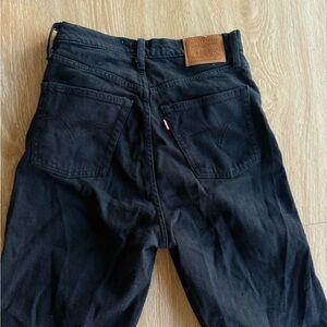 Levi Ribcage Straight Ankle Jeans